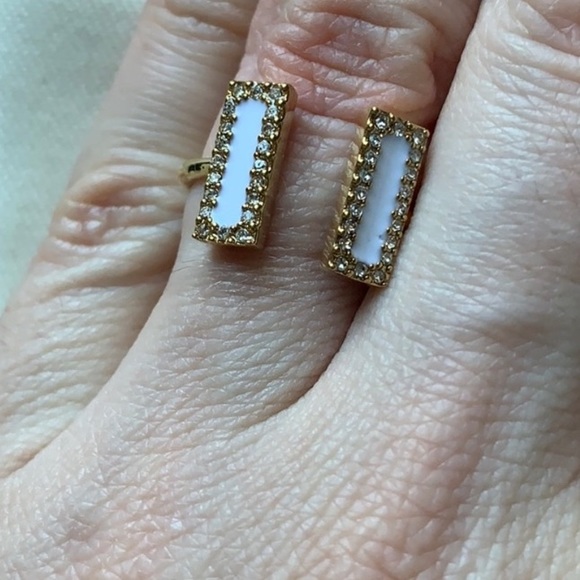 Kate Spade bar ring yellow gold adjustable - Picture 2 of 3